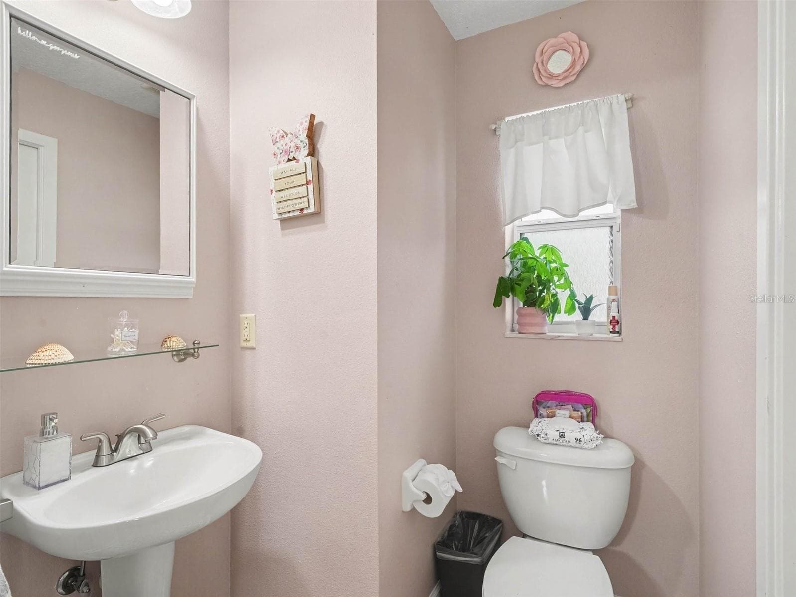 Jack and Jill bath for Bedrooms 2 & 3 - 7124 34TH ST E, SARASOTA