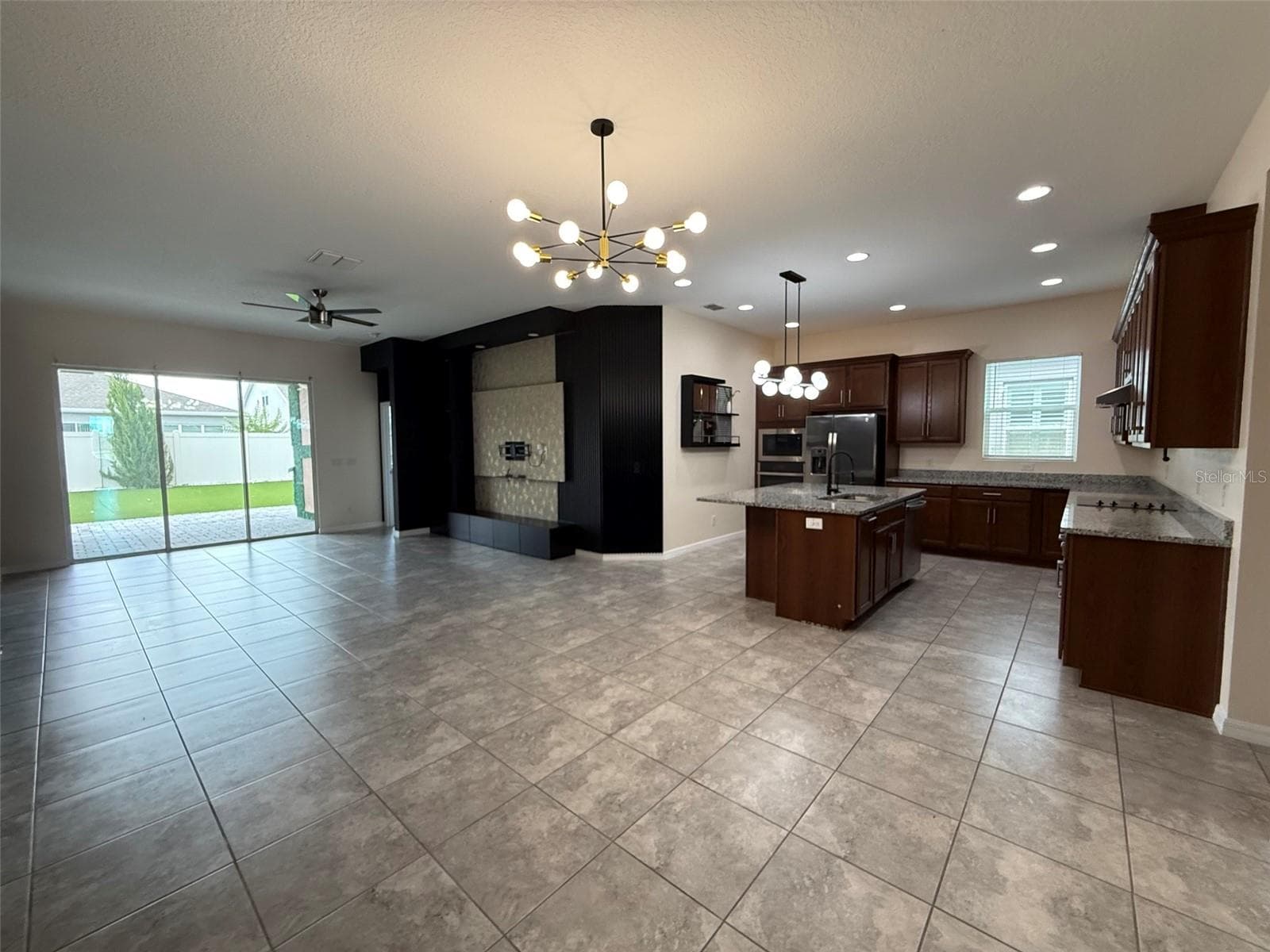 Single Family Residence at 2074 BRILLANTE DR, ST CLOUD, photo 7 of 33