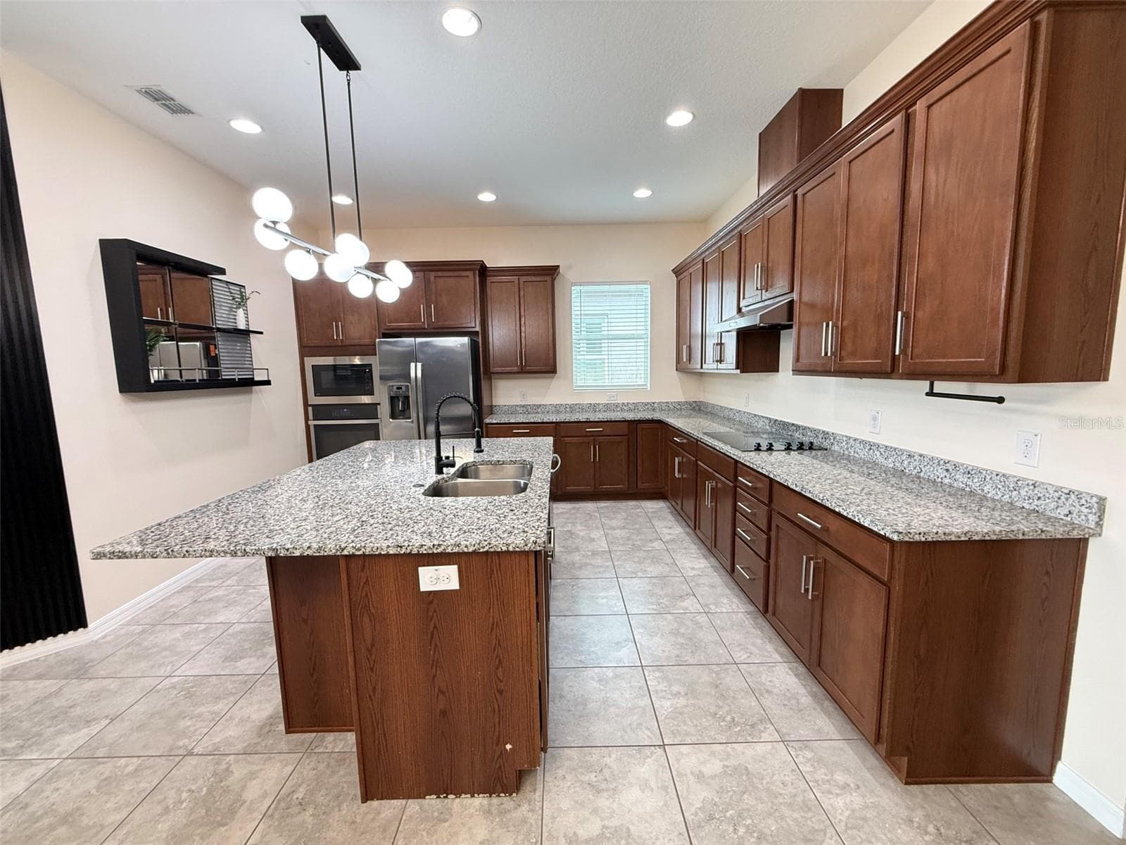 Single Family Residence at 2074 BRILLANTE DR, ST CLOUD, photo 16 of 33