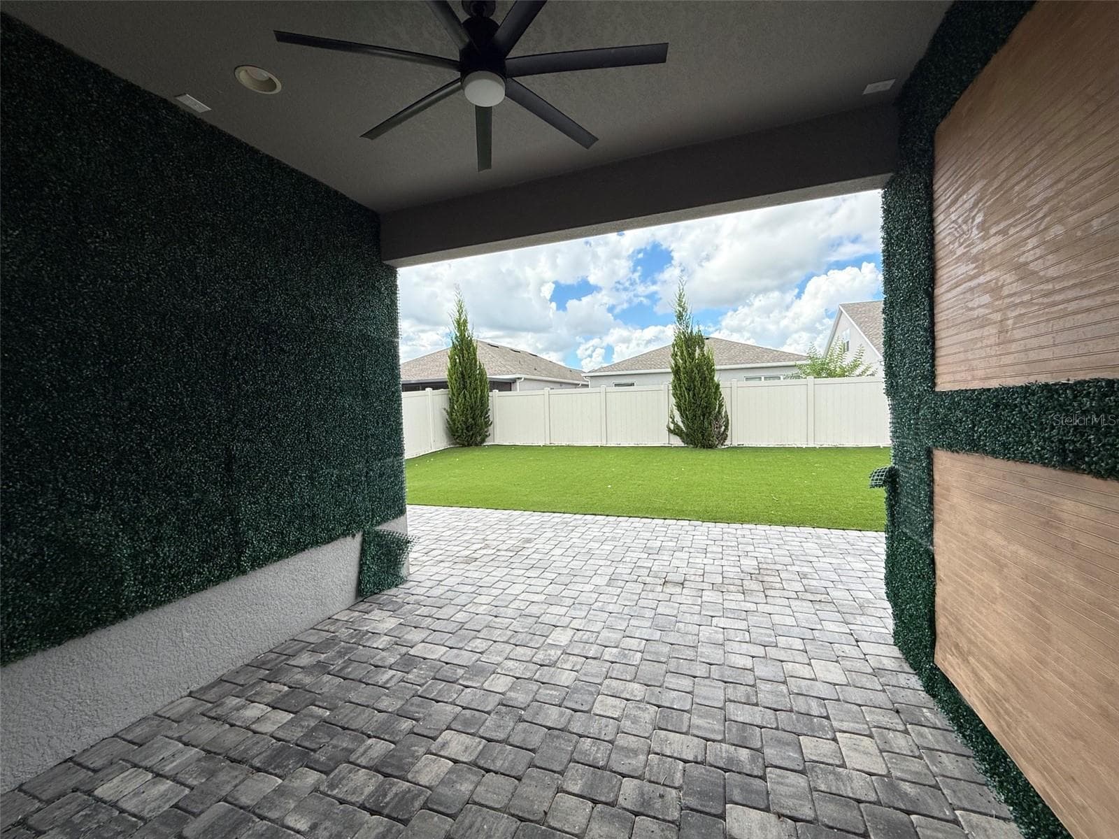 Single Family Residence at 2074 BRILLANTE DR, ST CLOUD, photo 18 of 33