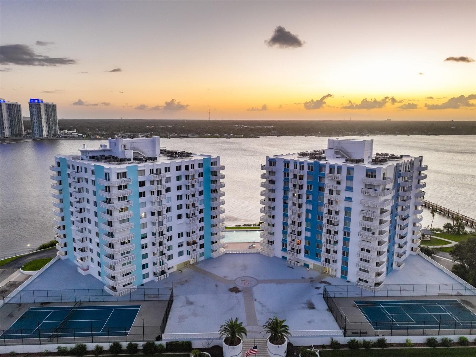 Condominium at 925 N HALIFAX AVE #910, DAYTONA BEACH, photo 7 of 75