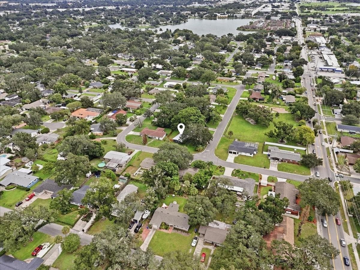 Single Family Residence at 1402 PHYLLIS ST, LAKELAND, photo 31 of 37