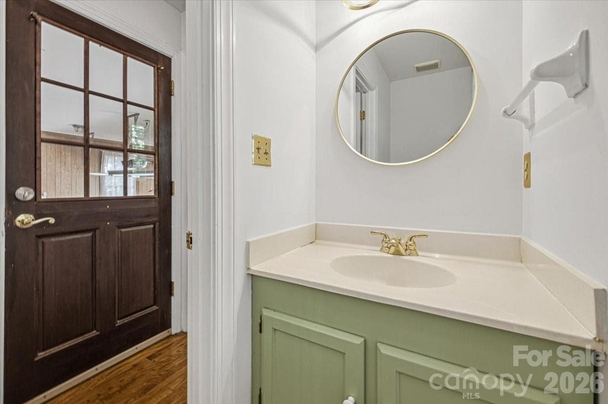 Single Family Residence at 9423 Braemar Terrace, Charlotte, photo 18 of 30