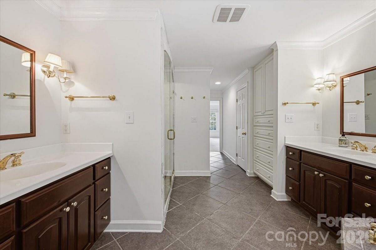 Single Family Residence at 9423 Braemar Terrace, Charlotte, photo 21 of 30