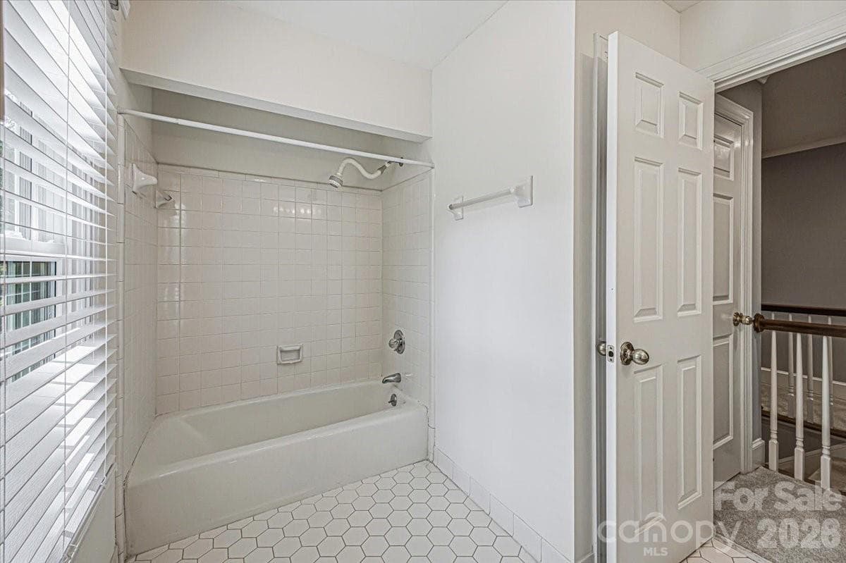 Single Family Residence at 9423 Braemar Terrace, Charlotte, photo 25 of 30