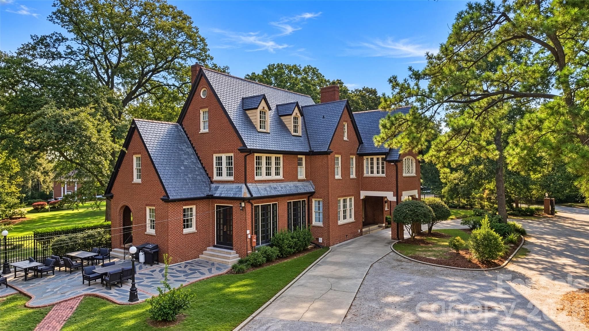 1503 Elm Street