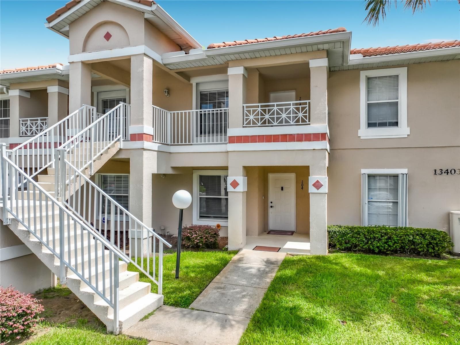 13403 FAIRWAY GLEN DR #104