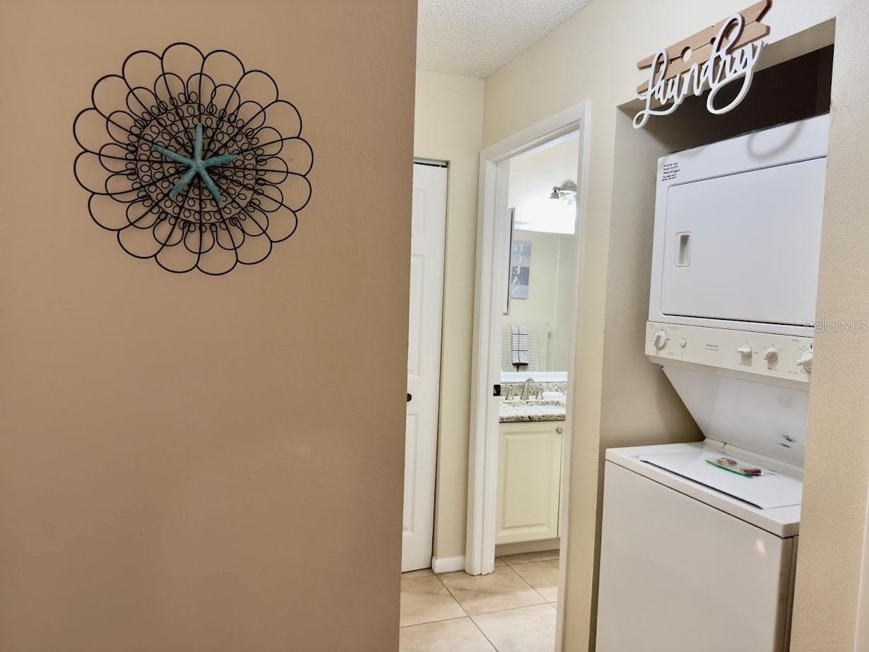 Condo - Hotel at 4510 47TH AVE W #203, BRADENTON, photo 32 of 91