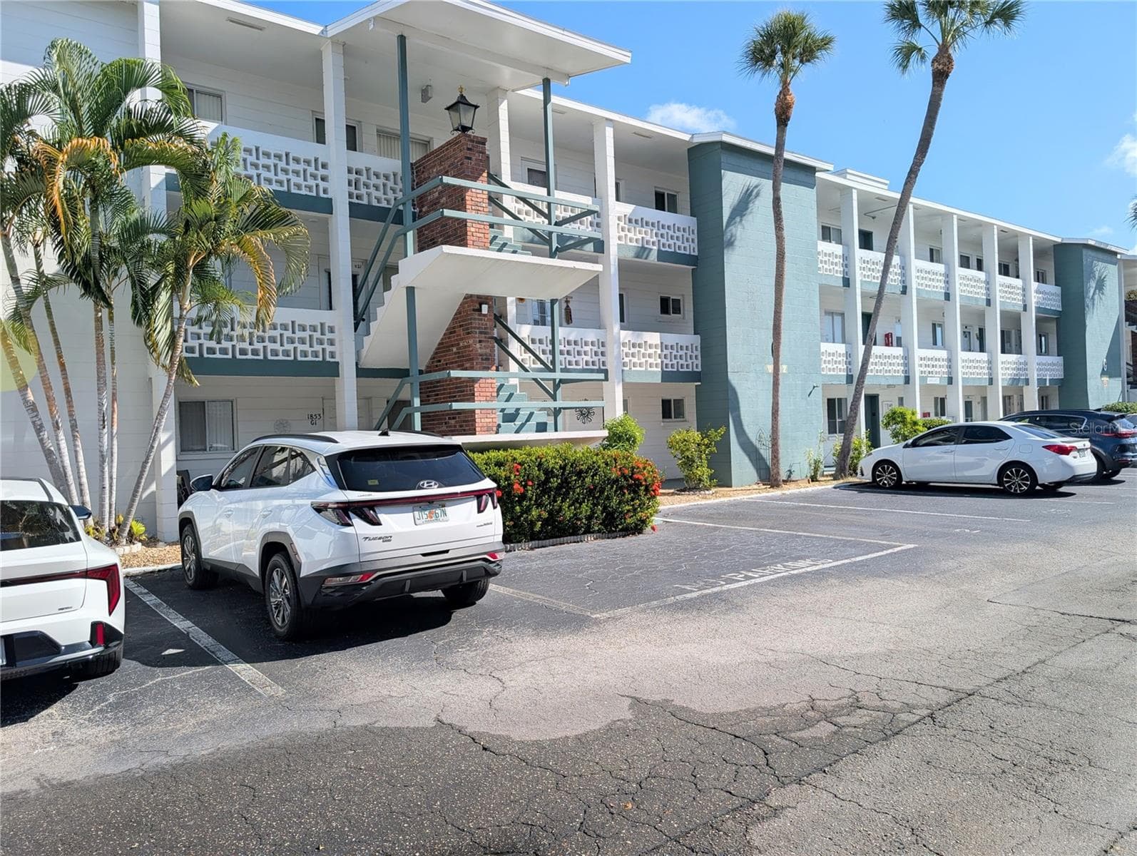 1865 SUNNY DR #G21