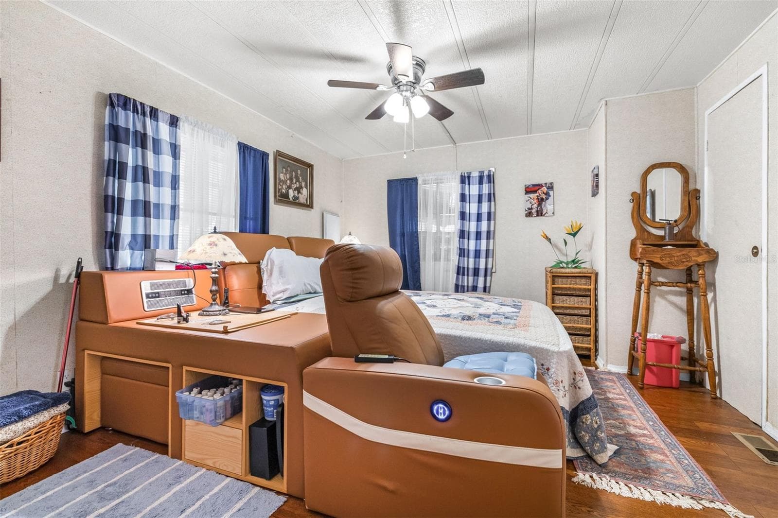 Manufactured Home at 8 WOODLAND CIR, HAINES CITY, photo 15 of 35