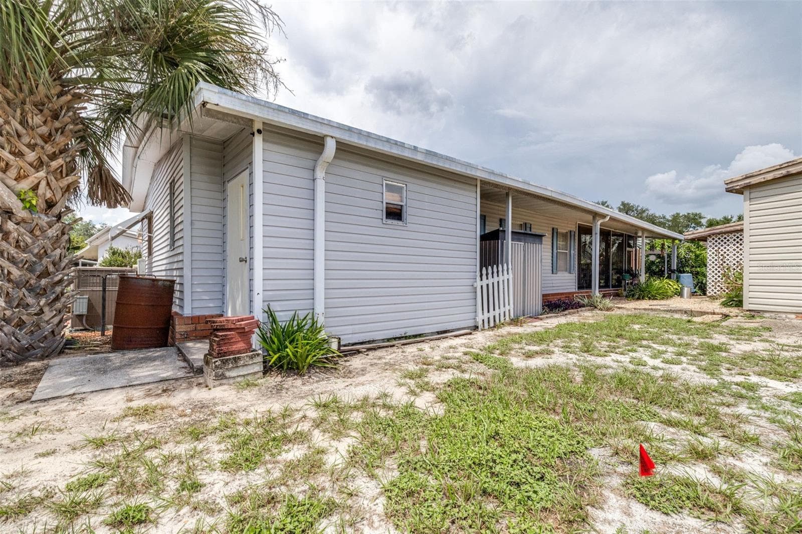 Manufactured Home at 8 WOODLAND CIR, HAINES CITY, photo 29 of 35