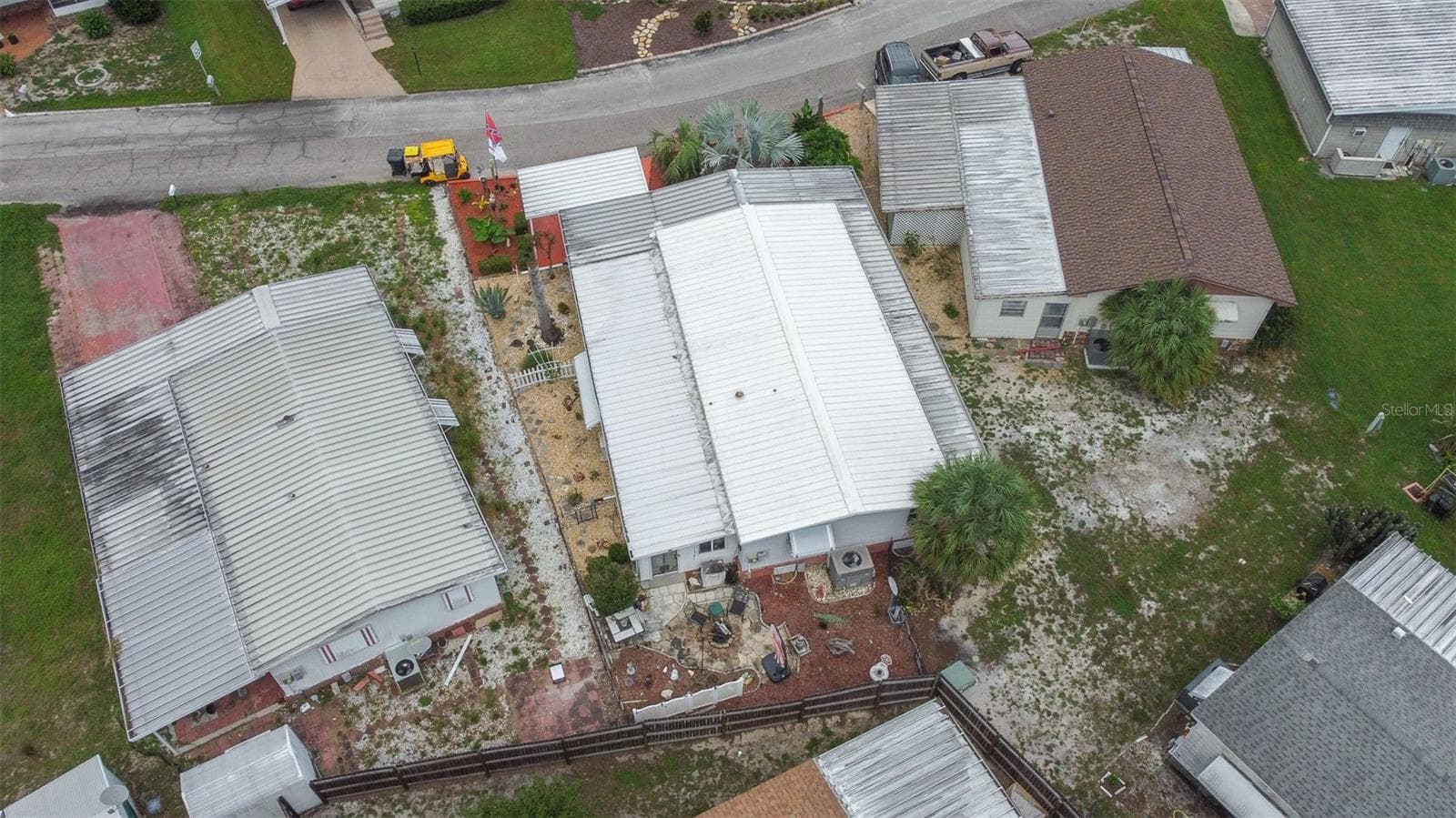 Manufactured Home at 8 WOODLAND CIR, HAINES CITY, photo 31 of 35