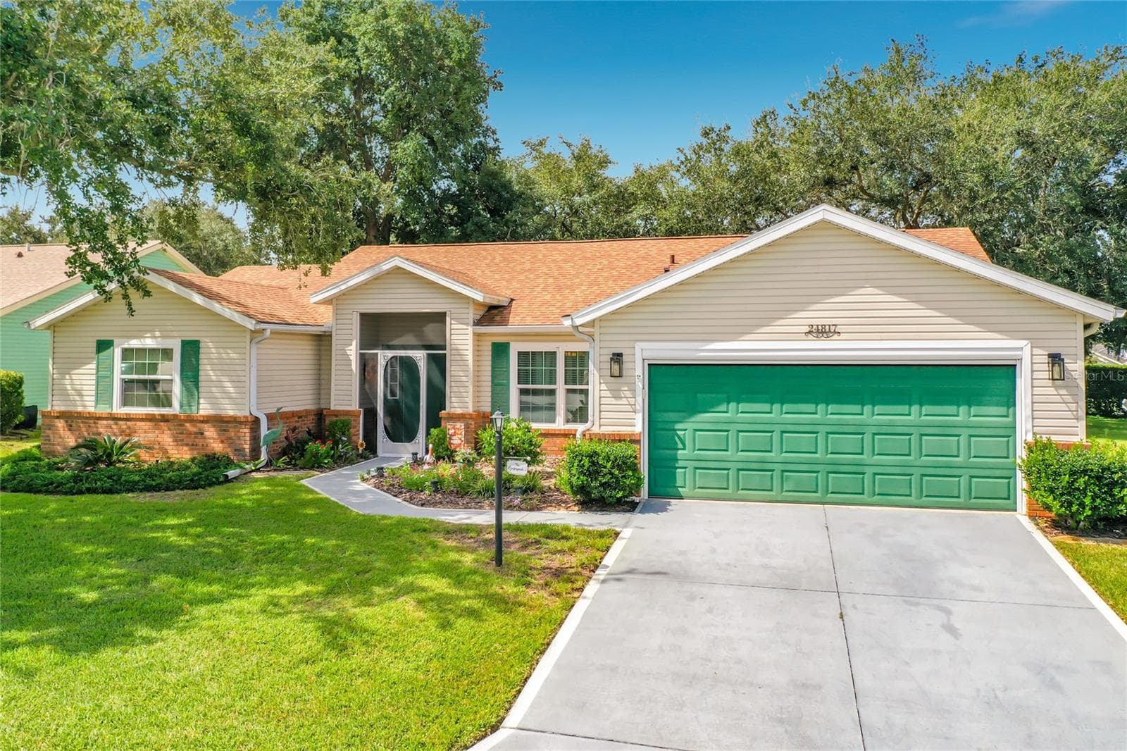Single Family Residence at 24817 RIVERBOAT BND, LEESBURG, photo 2 of 32