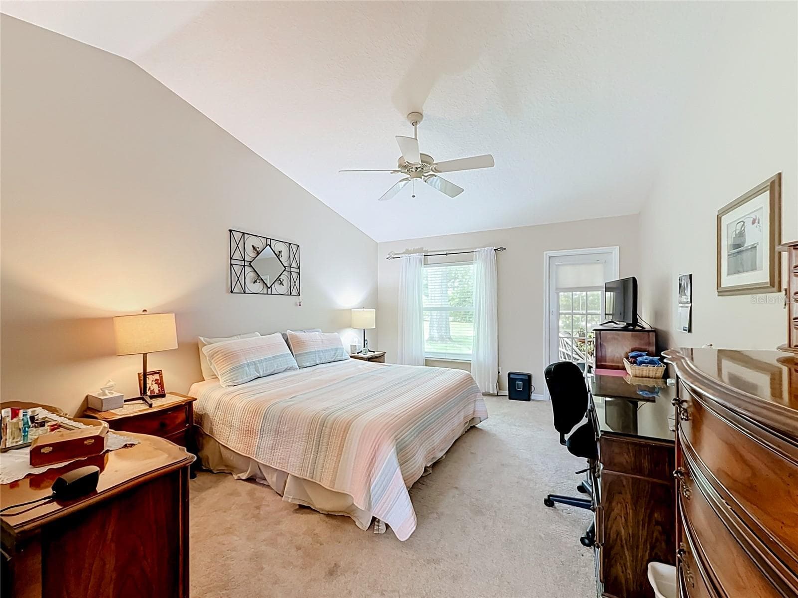 Single Family Residence at 24817 RIVERBOAT BND, LEESBURG, photo 14 of 32