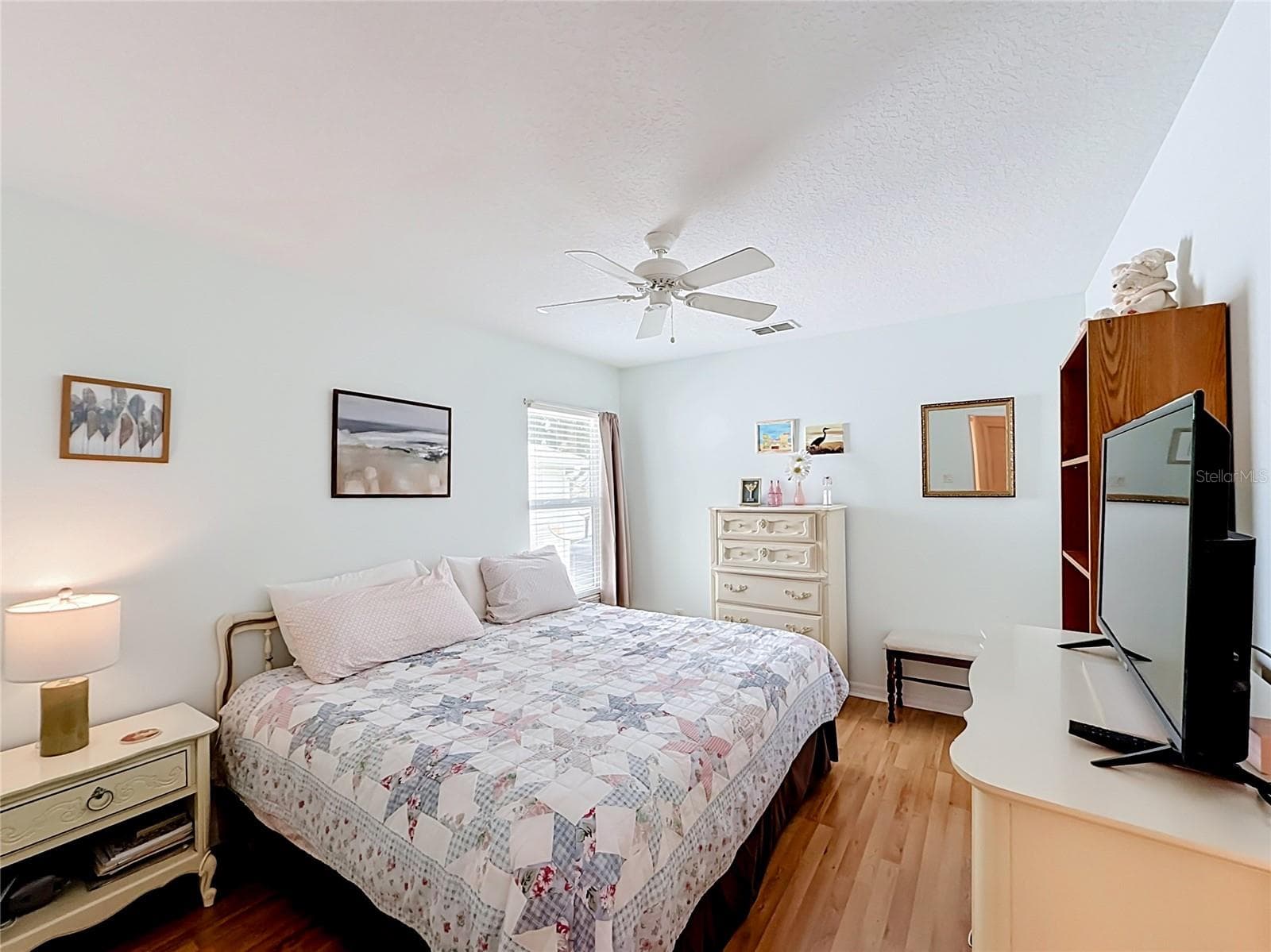 Single Family Residence at 24817 RIVERBOAT BND, LEESBURG, photo 19 of 32