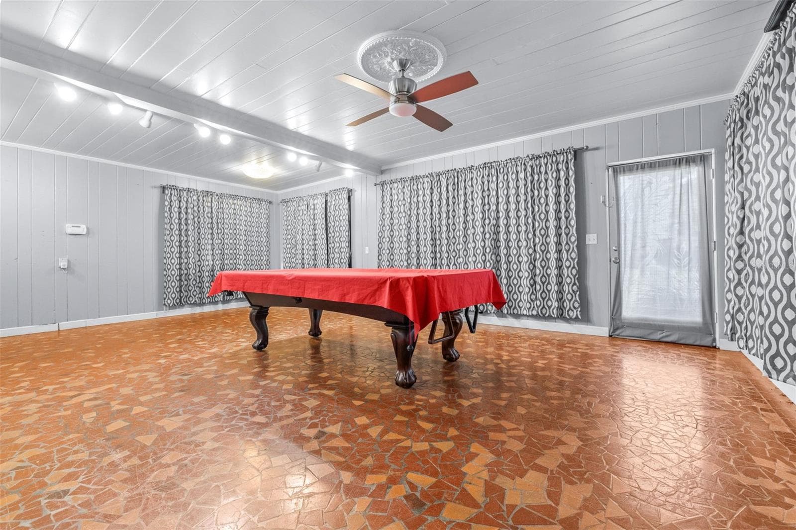 Single Family Residence at 900 LAKE MARTHA DR NE, WINTER HAVEN, photo 10 of 48