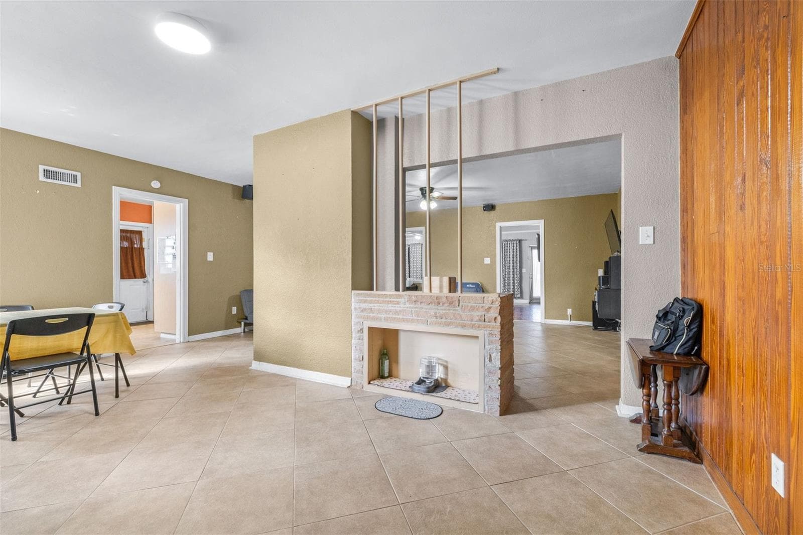 Single Family Residence at 900 LAKE MARTHA DR NE, WINTER HAVEN, photo 13 of 48