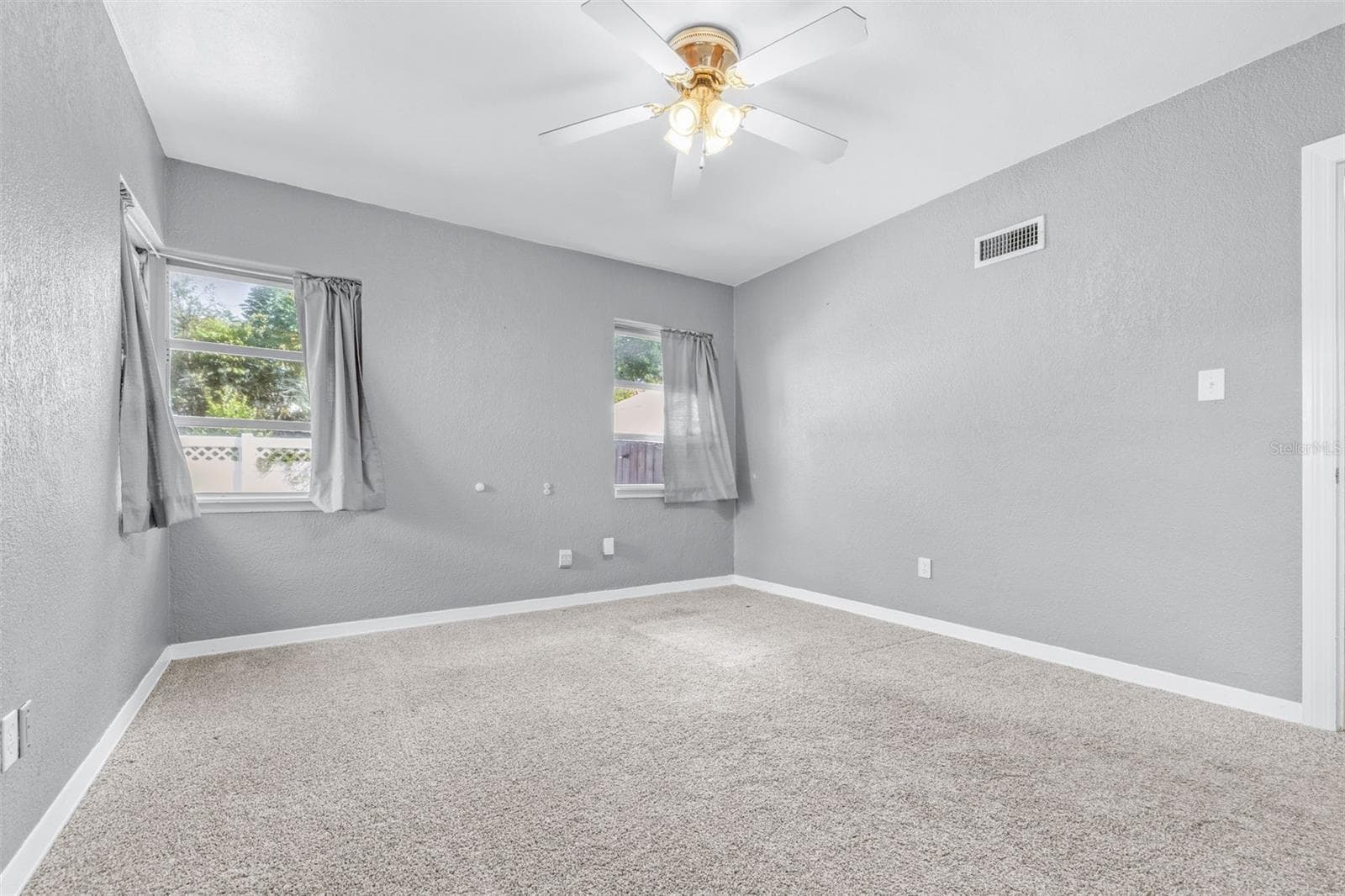 Single Family Residence at 900 LAKE MARTHA DR NE, WINTER HAVEN, photo 18 of 48