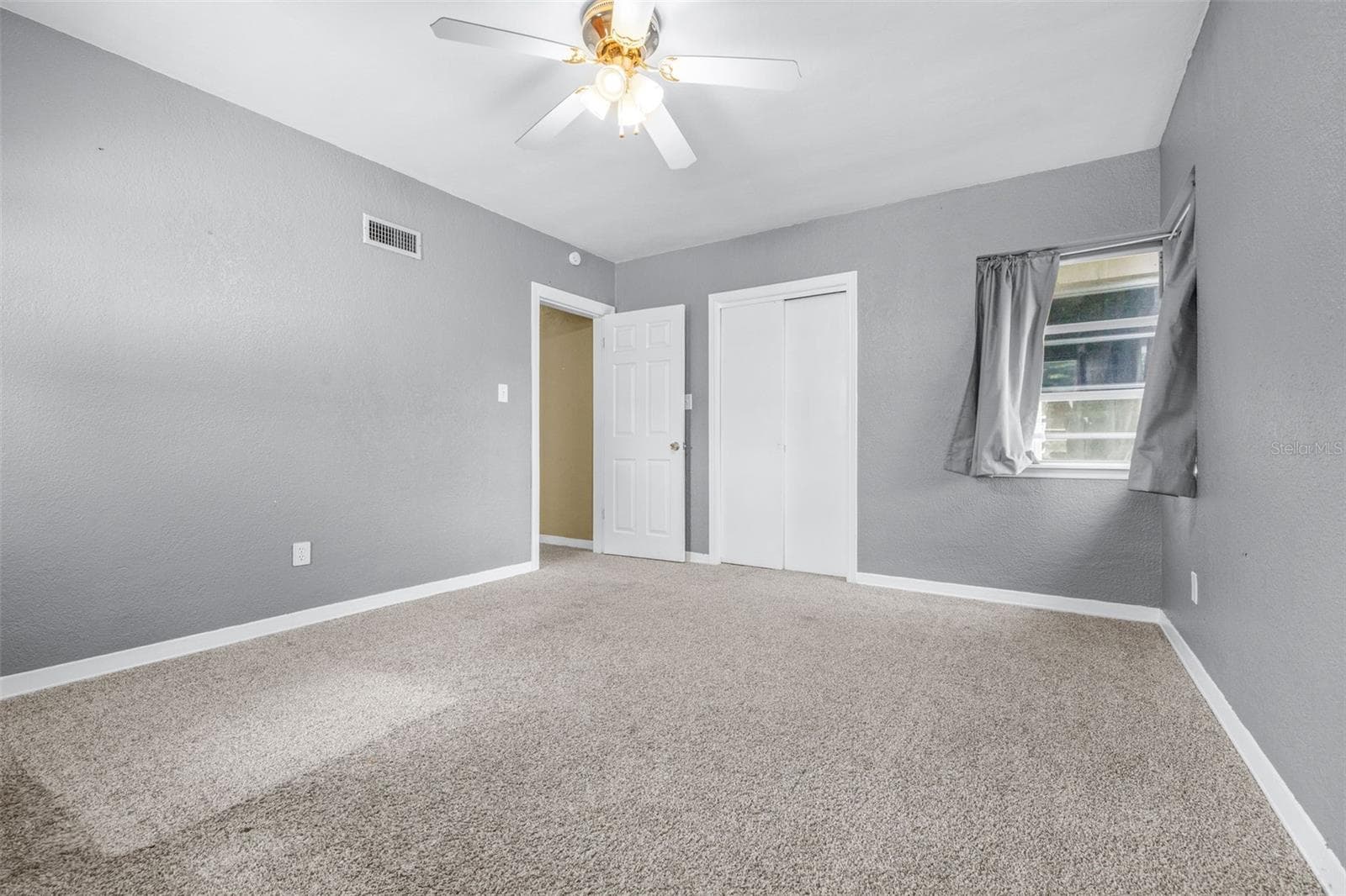Single Family Residence at 900 LAKE MARTHA DR NE, WINTER HAVEN, photo 19 of 48