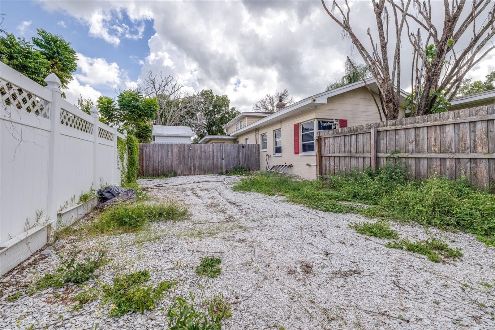 Single Family Residence at 900 LAKE MARTHA DR NE, WINTER HAVEN, photo 37 of 48
