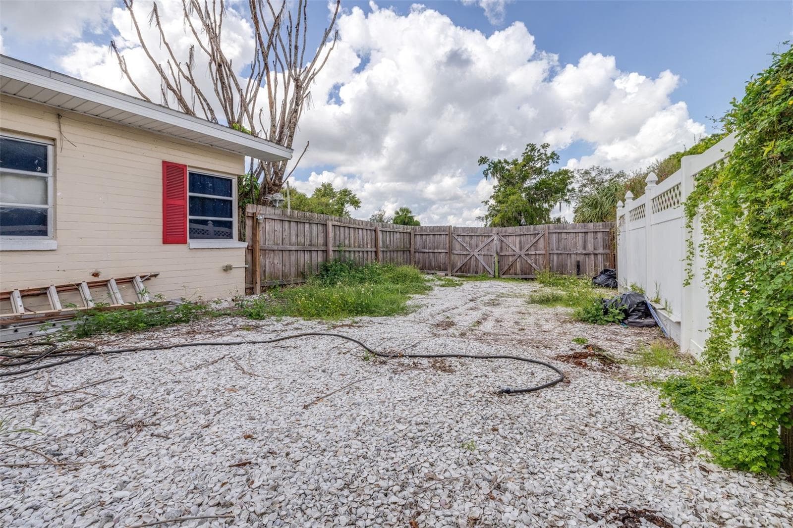 Single Family Residence at 900 LAKE MARTHA DR NE, WINTER HAVEN, photo 38 of 48