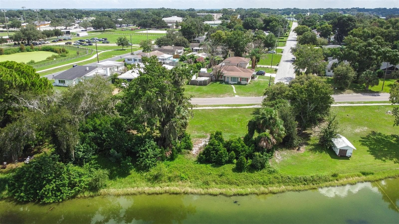 Single Family Residence at 900 LAKE MARTHA DR NE, WINTER HAVEN, photo 45 of 48