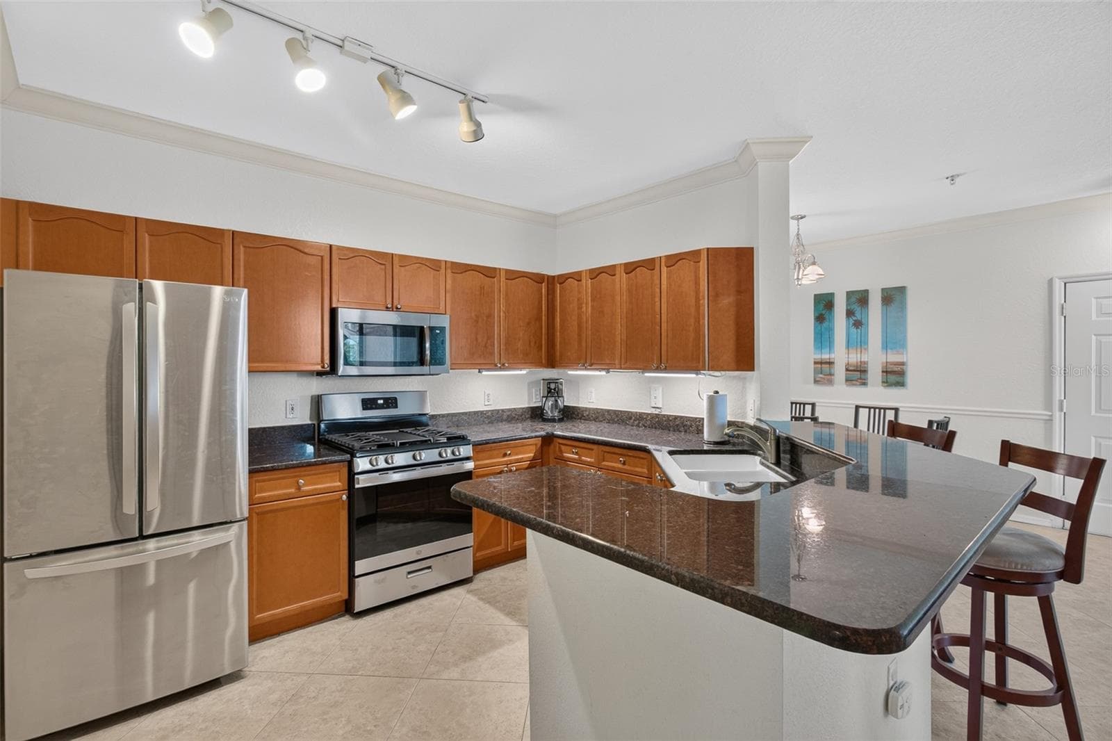 Kitchen (new SS gas range) - 2730 VIA TIVOLI #335A, CLEARWATER