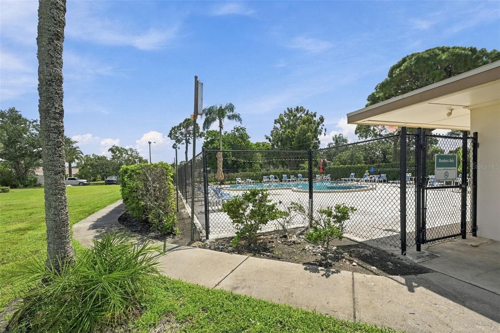 Condominium at 8353 CANDLEWOOD RD, SEMINOLE, photo 14 of 18