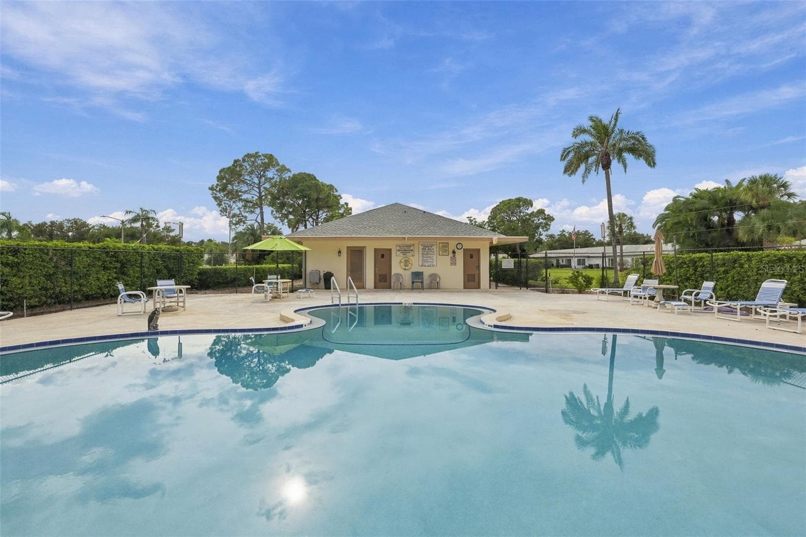 Condominium at 8353 CANDLEWOOD RD, SEMINOLE, photo 17 of 18