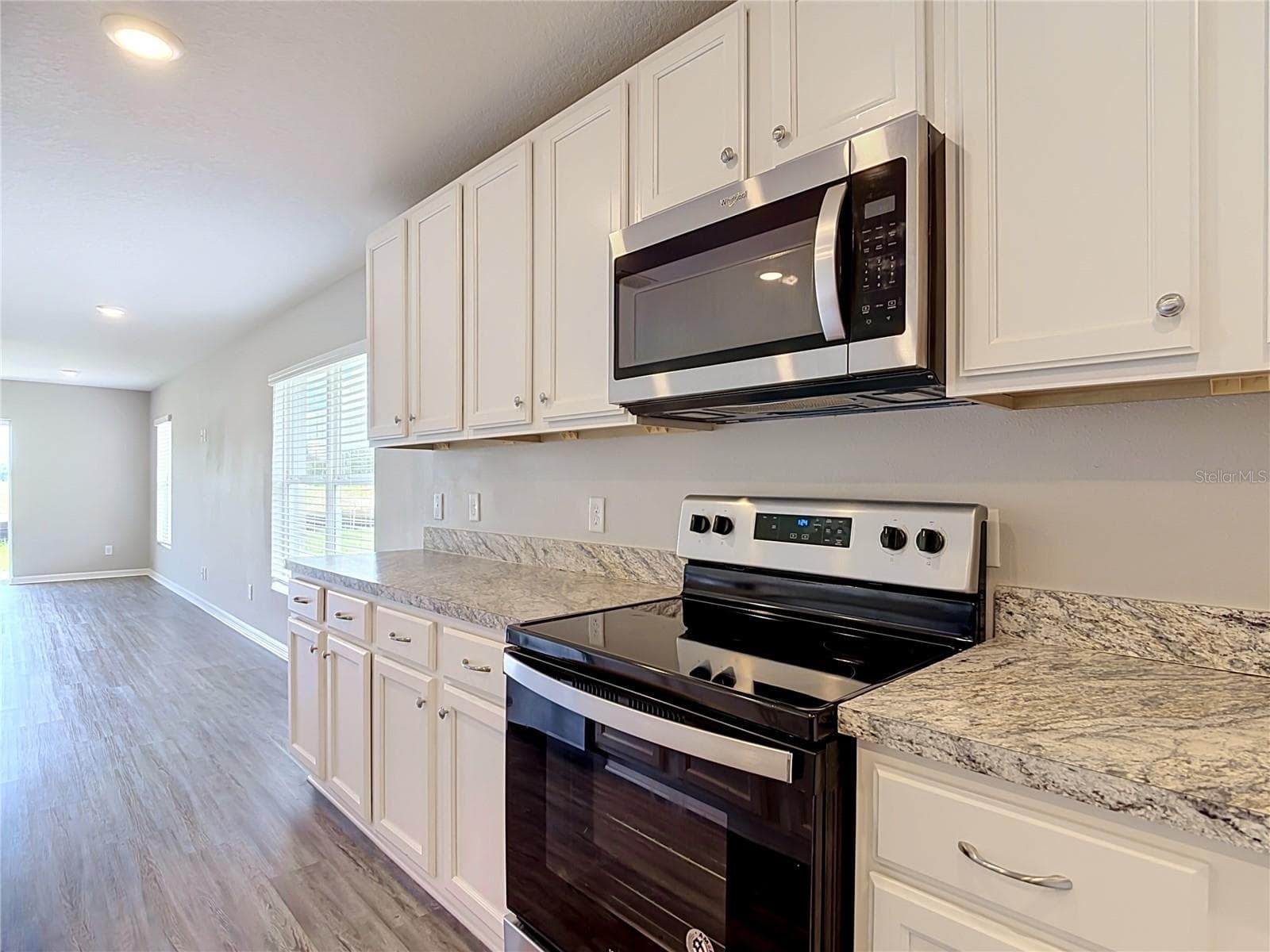 Single Family Residence at 306 JUDY LN, AUBURNDALE, photo 8 of 43