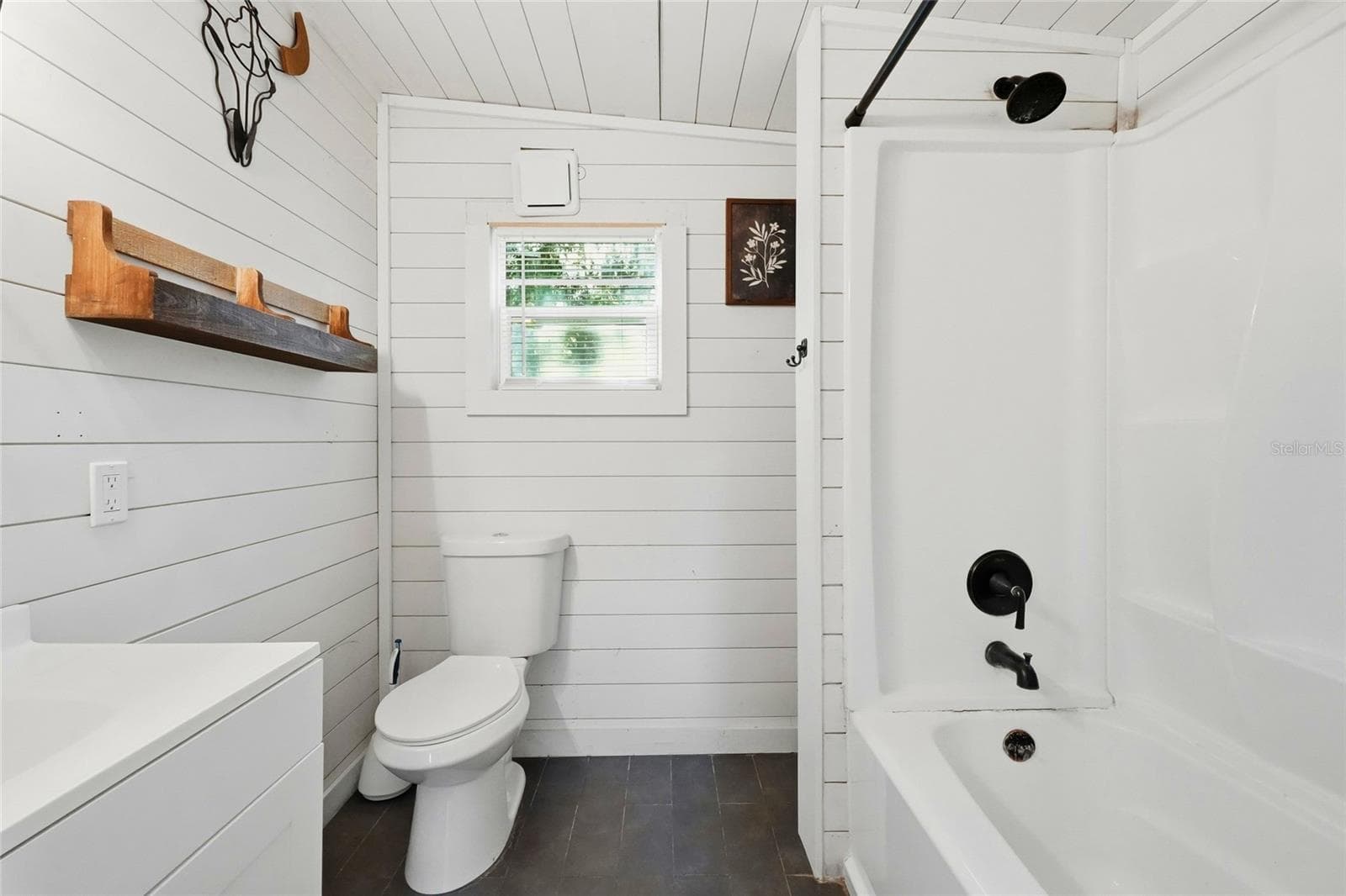 Flex full bath - 1132 LENA LN, SARASOTA
