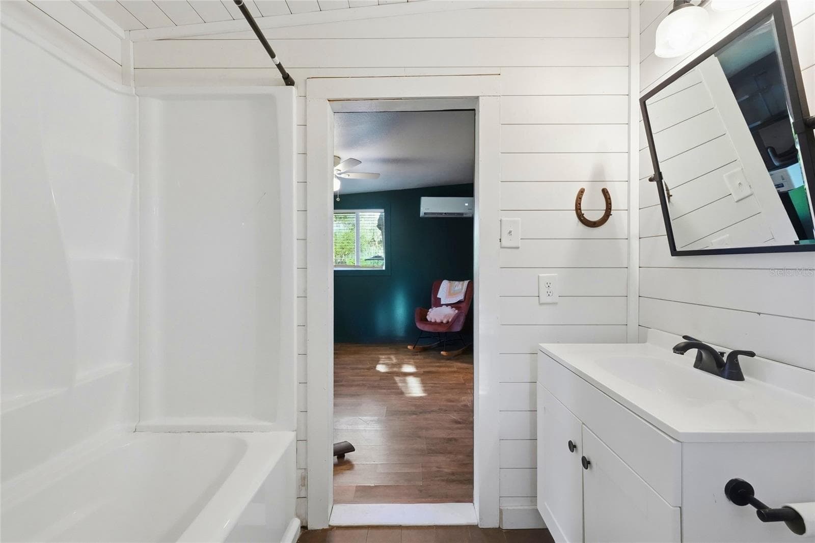 Flex full bath - 1132 LENA LN, SARASOTA