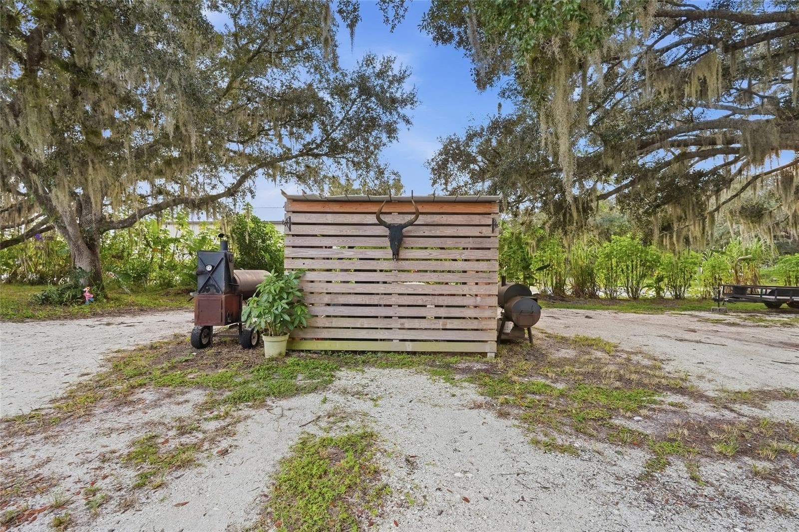 Well Pump House - 1132 LENA LN, SARASOTA