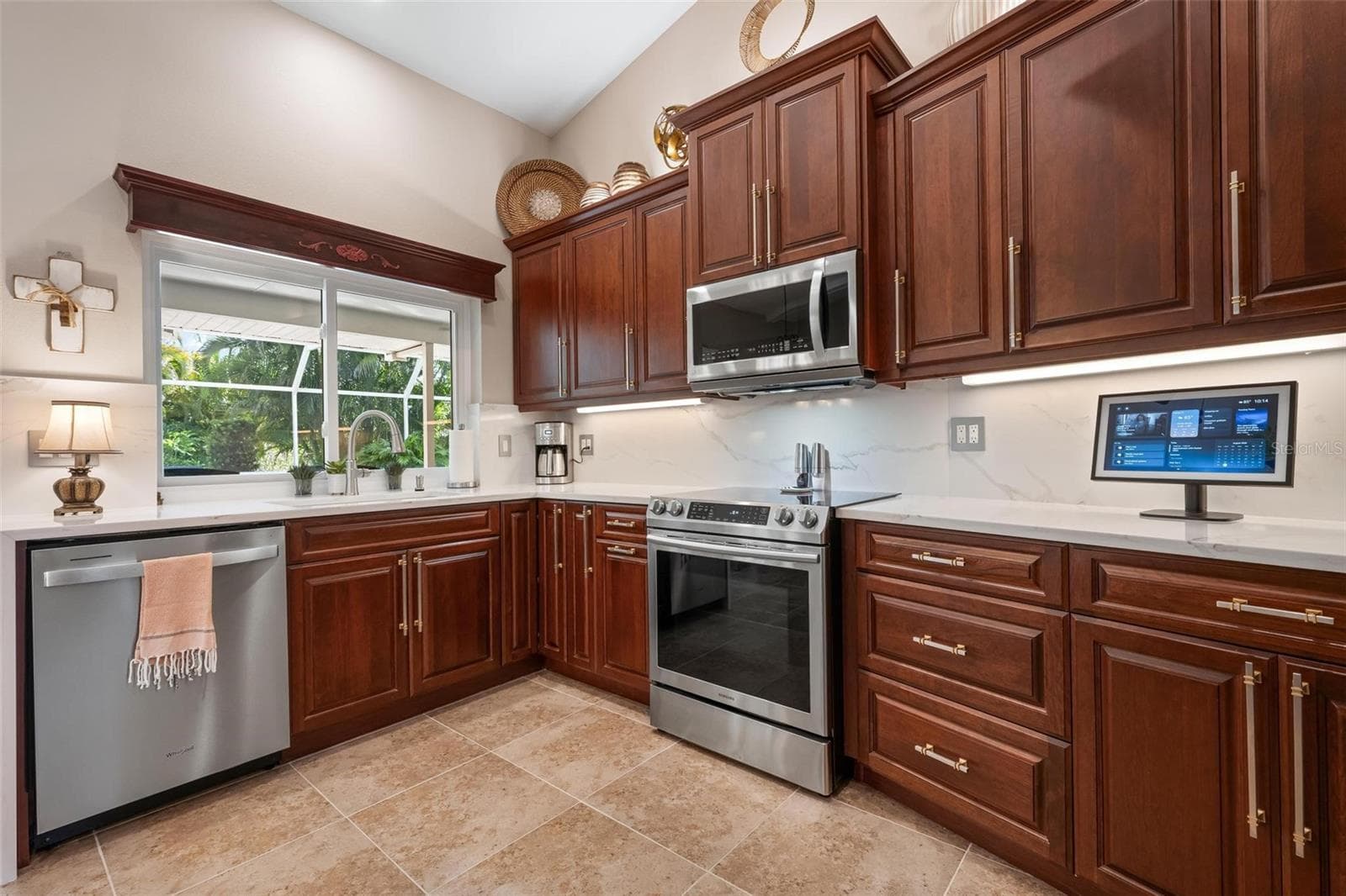 Kitchen - 512 WARWICK DR, VENICE