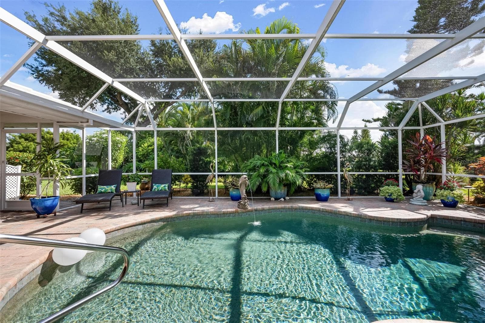 Pool - 512 WARWICK DR, VENICE