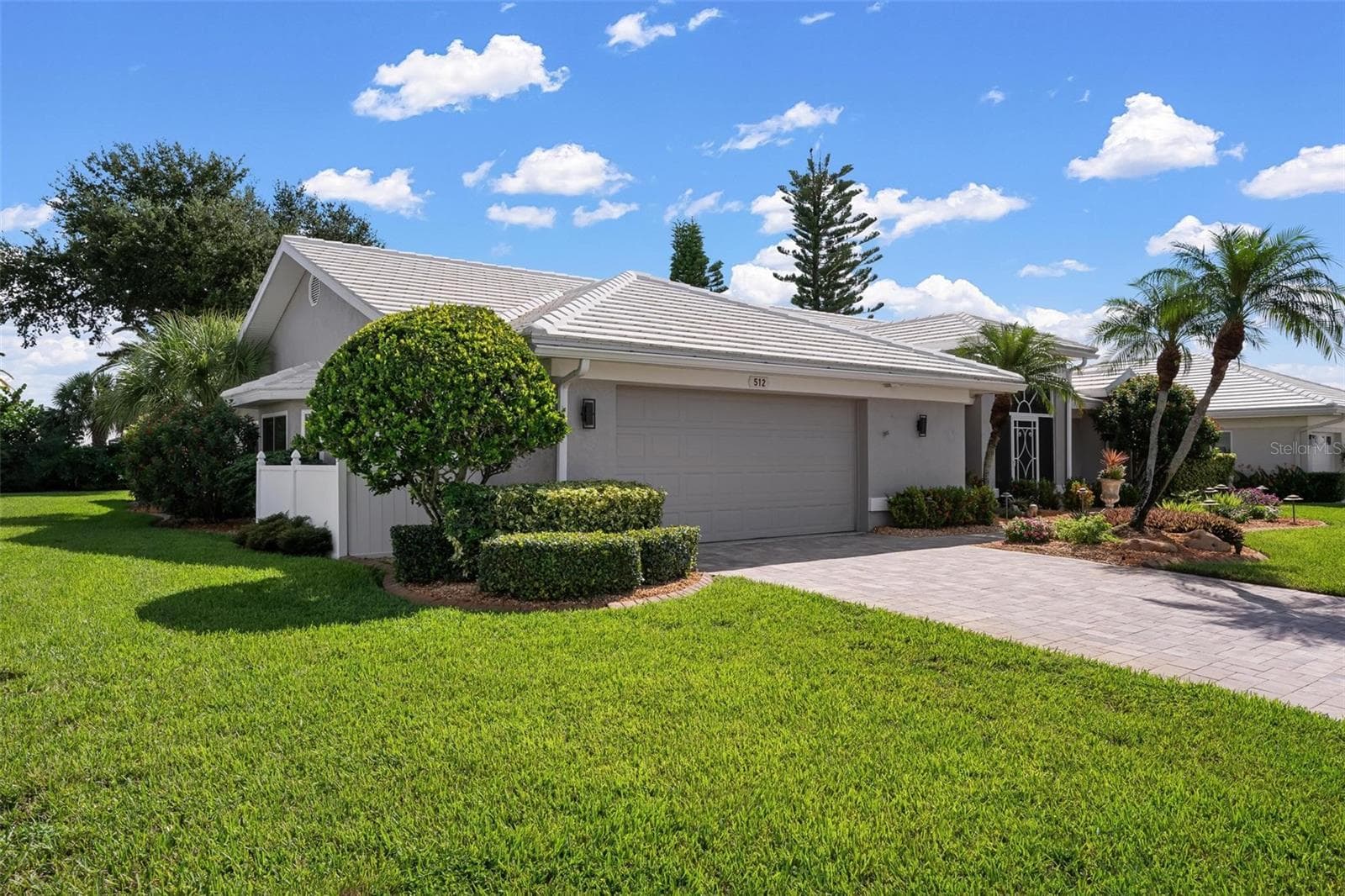 Exterior - Front - 512 WARWICK DR, VENICE