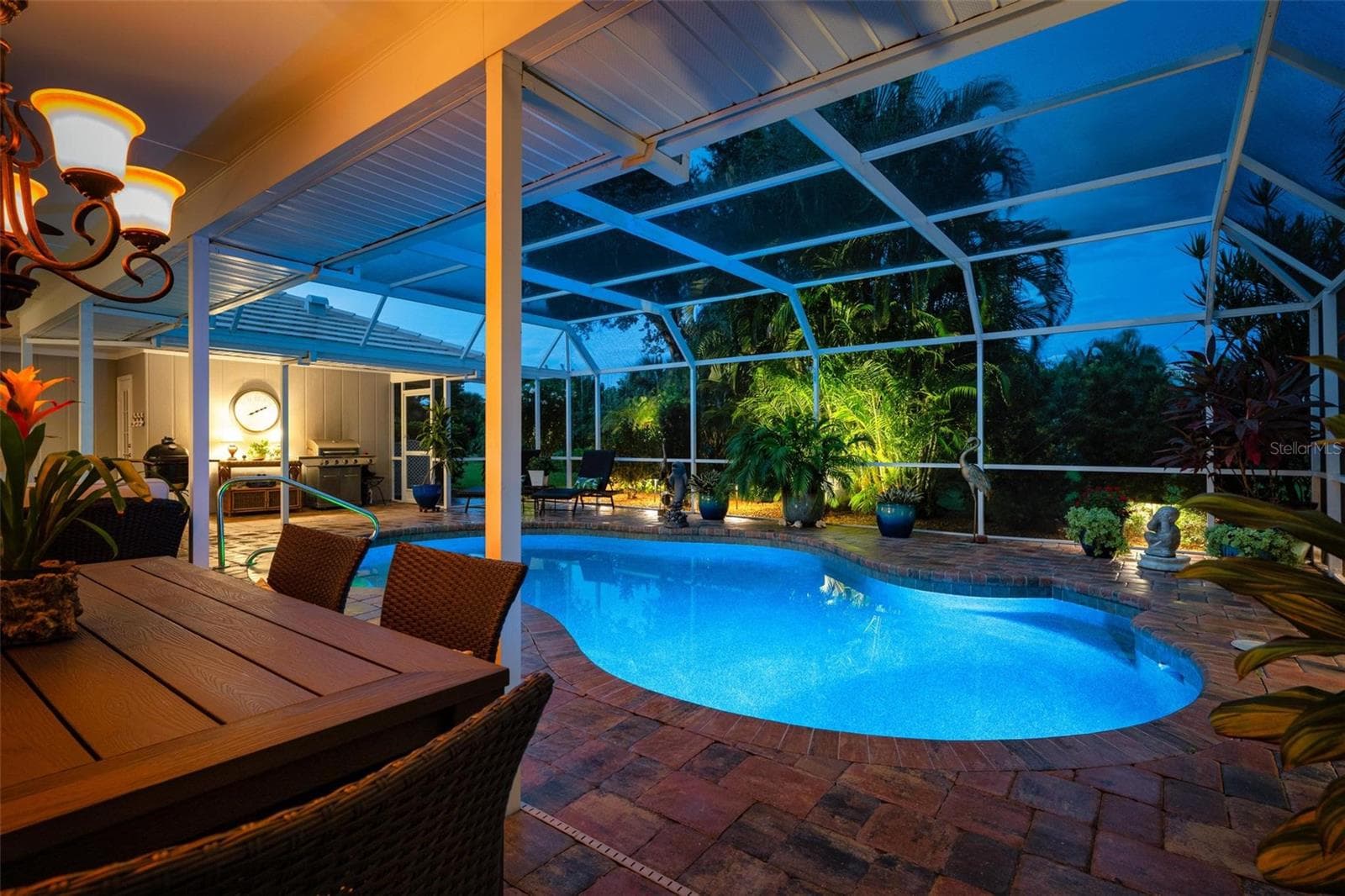 Pool - 512 WARWICK DR, VENICE