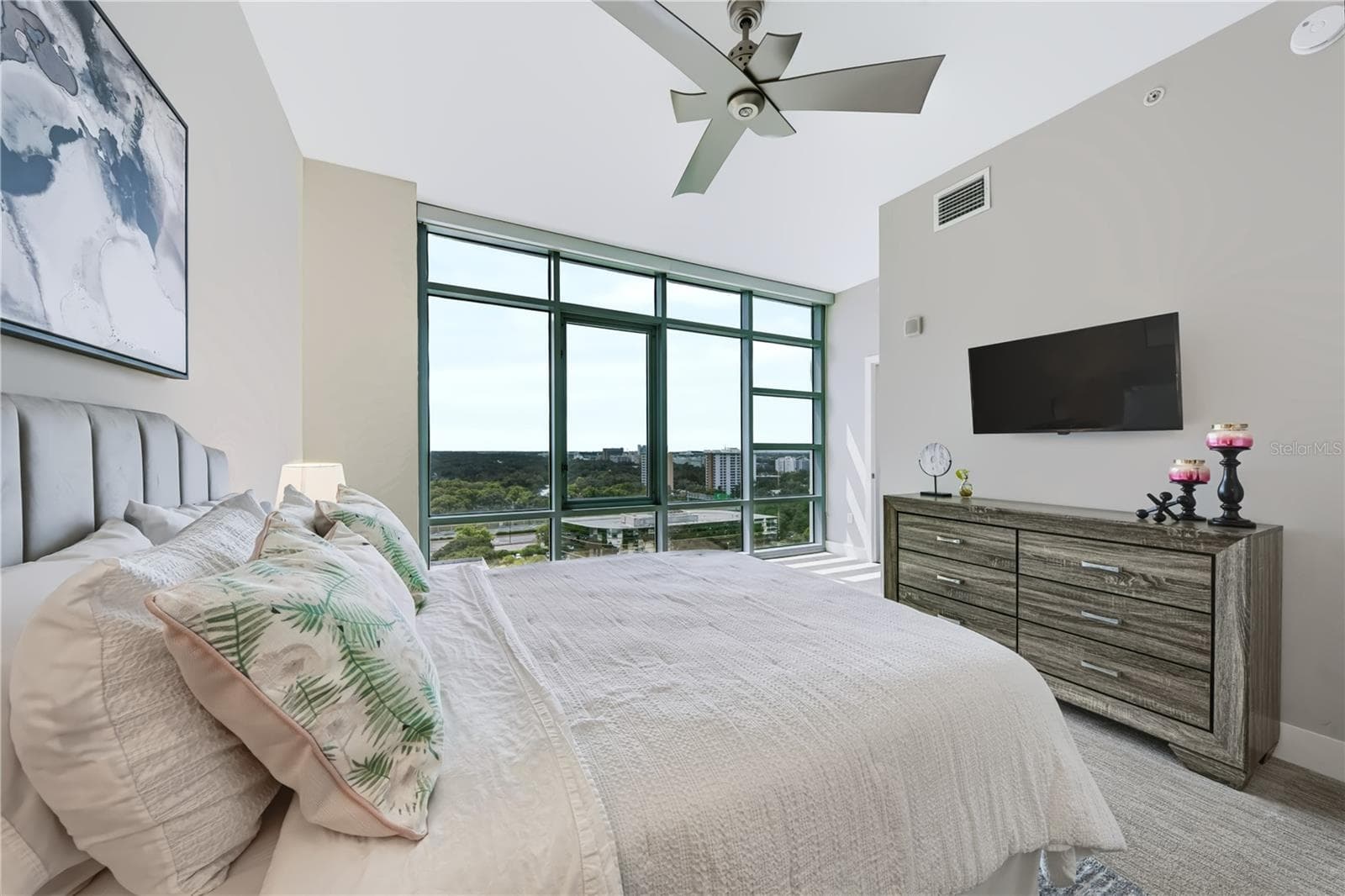 2nd Bedroom and south facing view. - 260 S OSCEOLA AVE #1406, ORLANDO