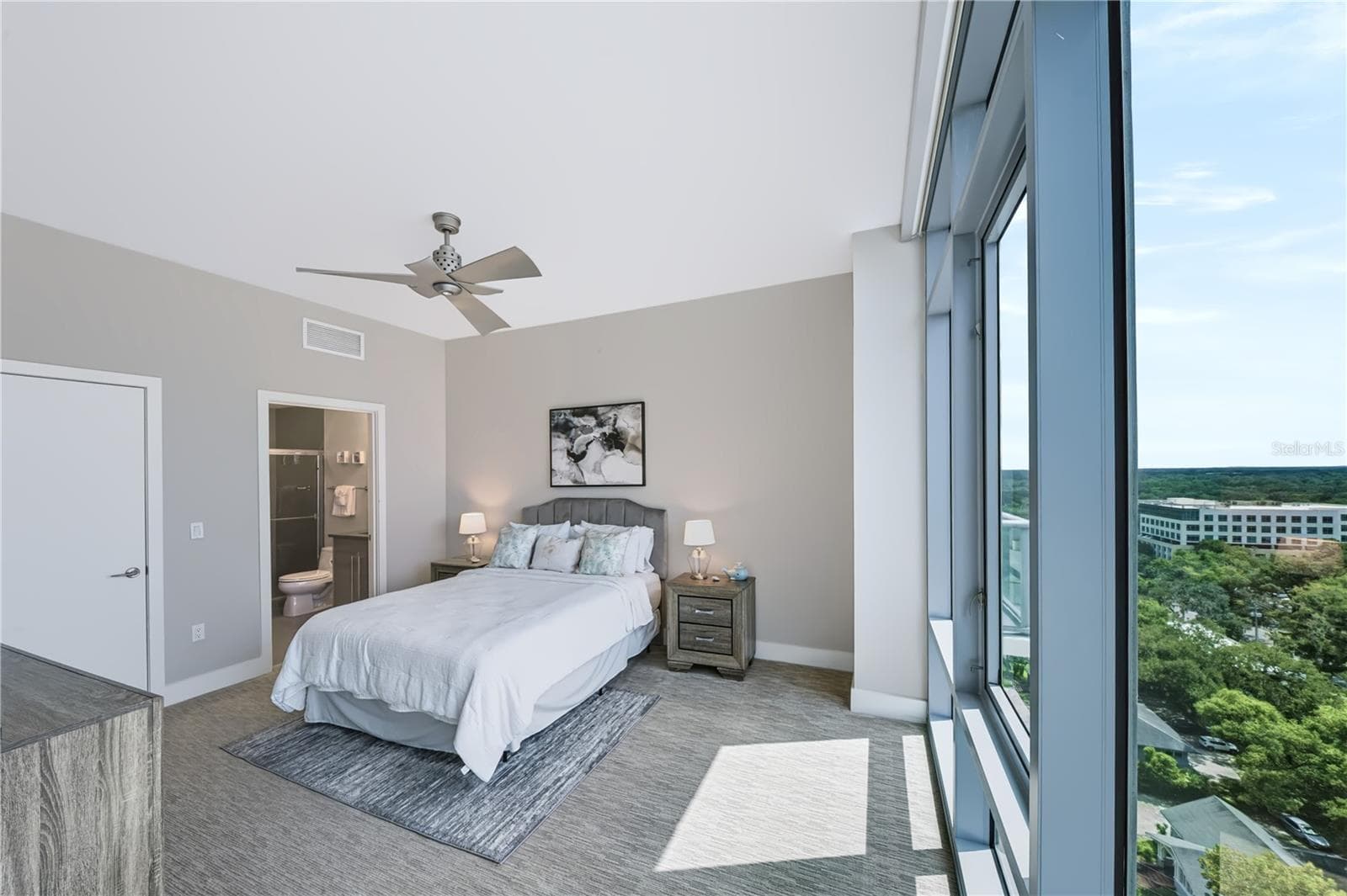 2nd bedroom and full en suite bath. - 260 S OSCEOLA AVE #1406, ORLANDO