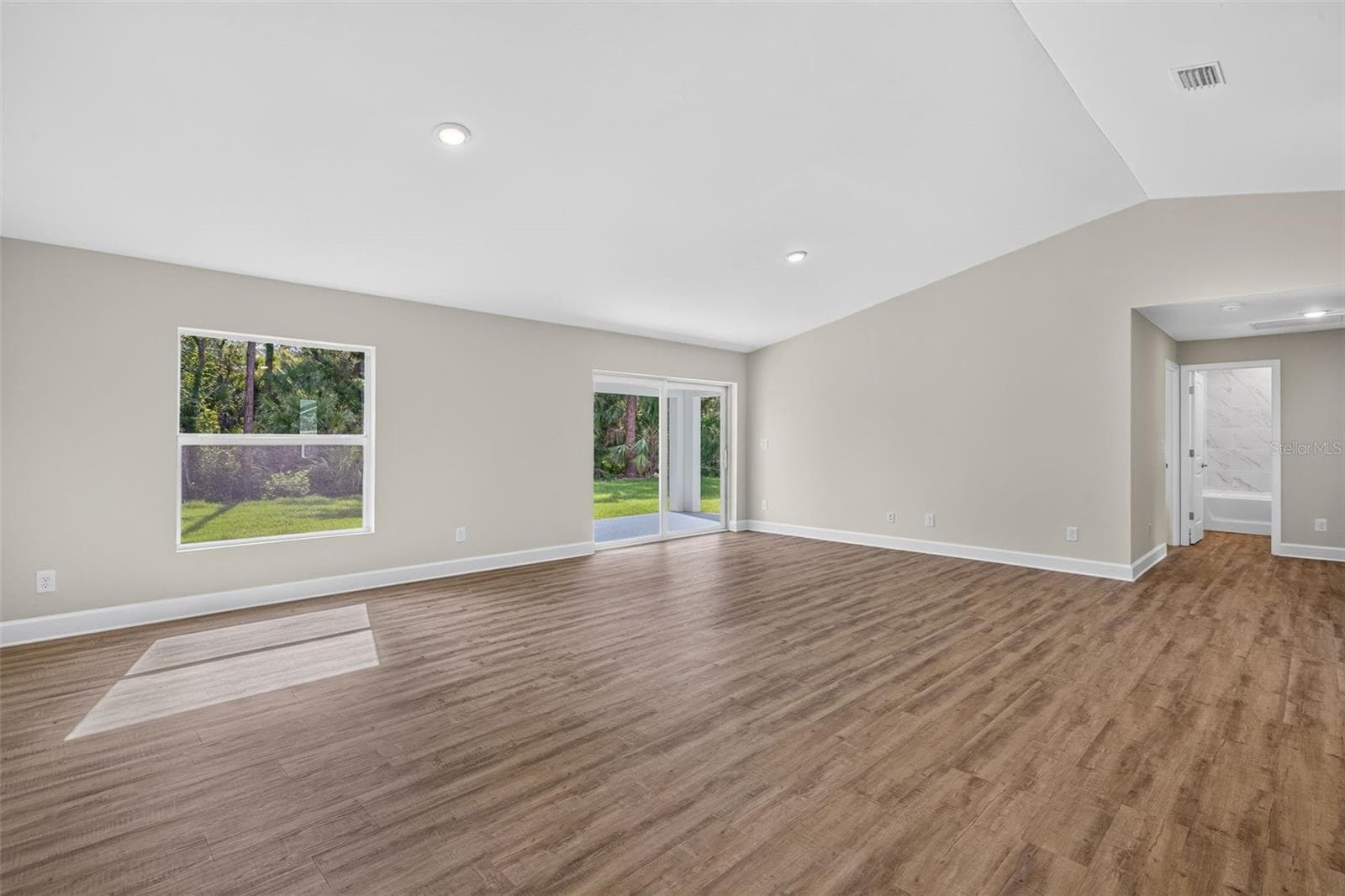 Open concept - 434 AVELLA ST, PORT CHARLOTTE