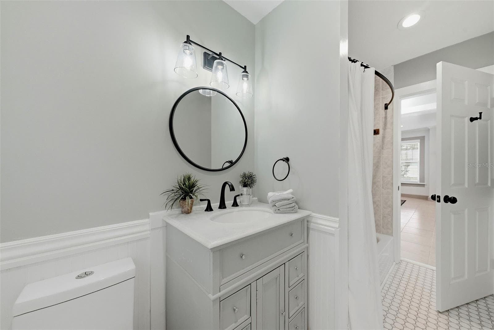 Single Family Residence at 4105 18TH AVE S, ST PETERSBURG, photo 25 of 52