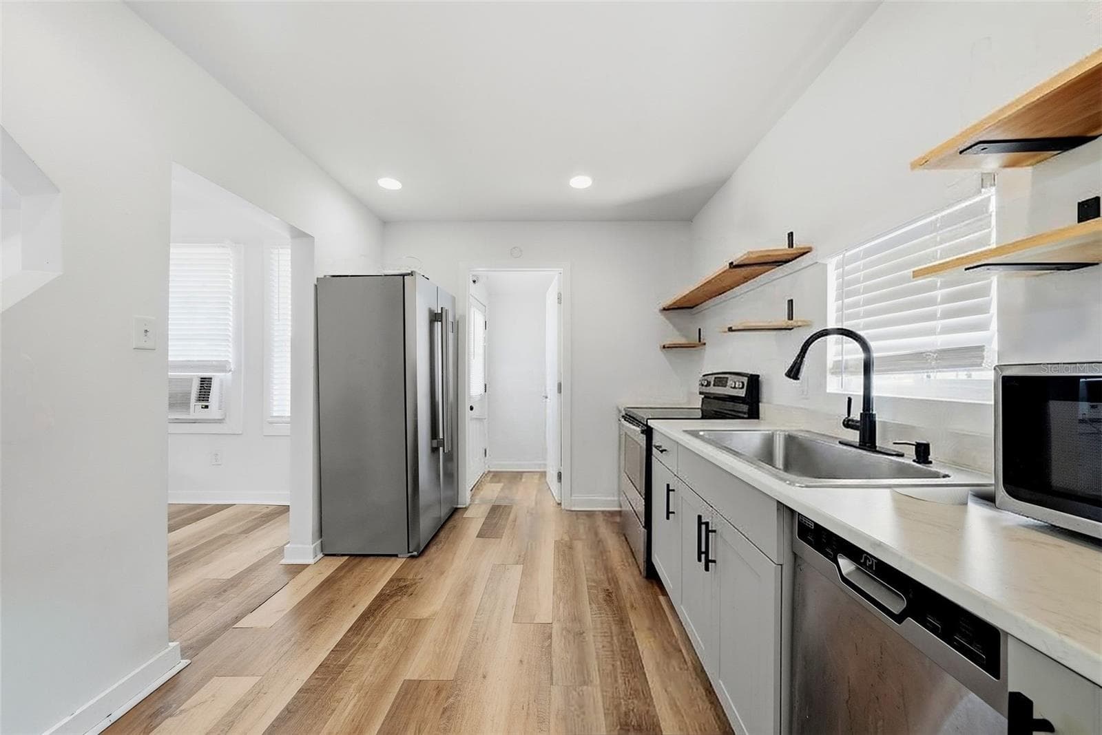 Single Family Residence at 4105 18TH AVE S, ST PETERSBURG, photo 31 of 52