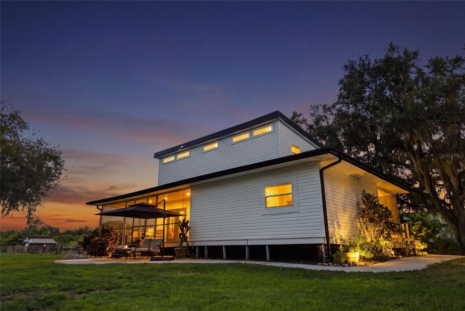 Single Family Residence at 1132 LENA LN, SARASOTA, photo 8 of 97