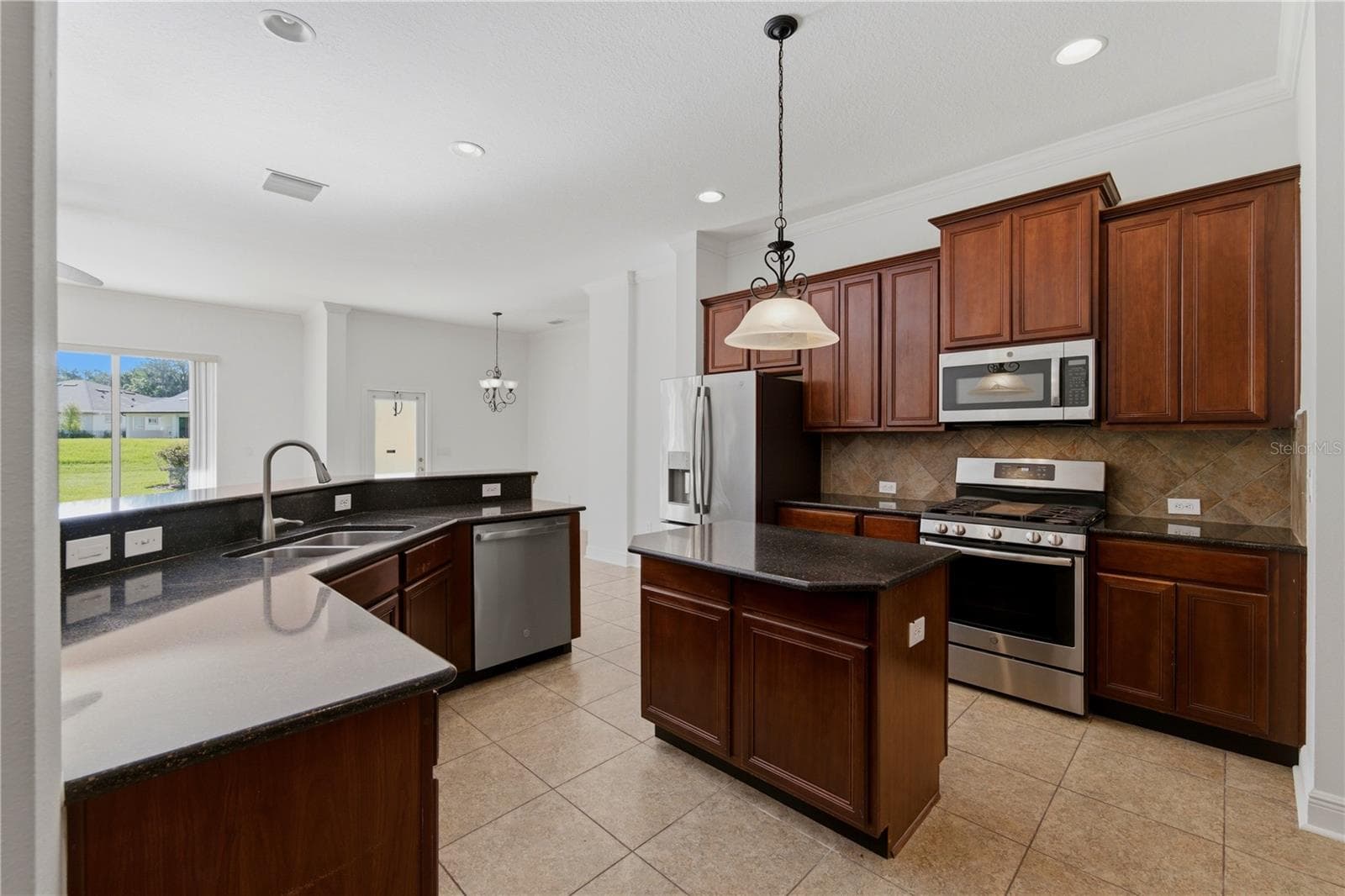 Single Family Residence at 5268 SOUTHERN VALLEY LOOP, BROOKSVILLE, photo 10 of 77