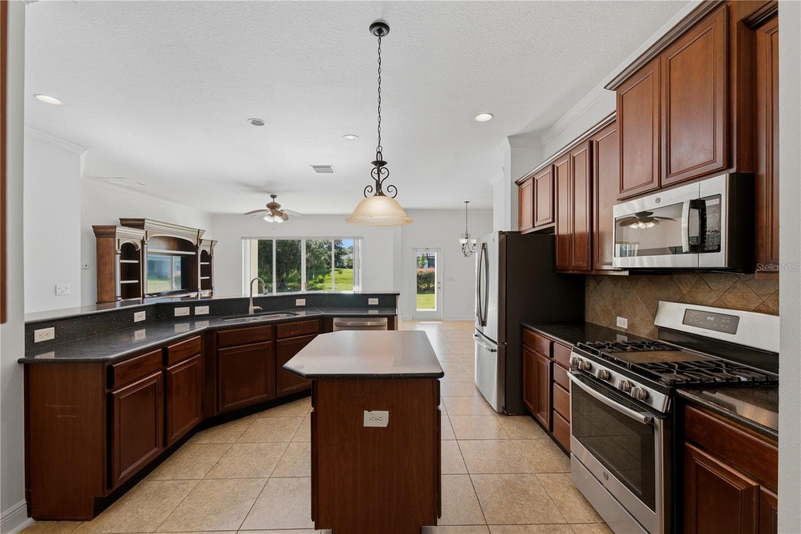 Single Family Residence at 5268 SOUTHERN VALLEY LOOP, BROOKSVILLE, photo 11 of 77