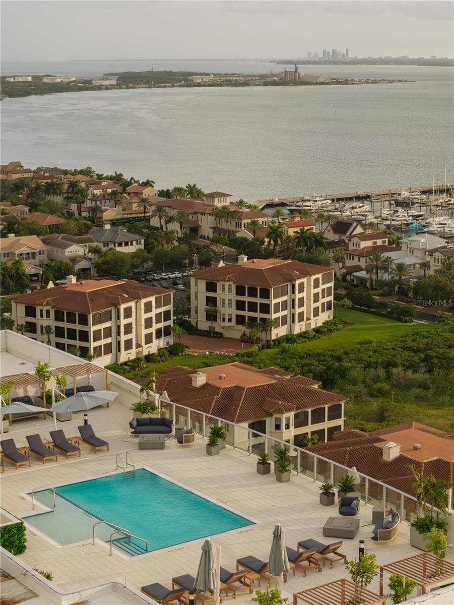 Condominium at 5713 BOWEN DANIEL DR #1505, TAMPA, photo 33 of 38
