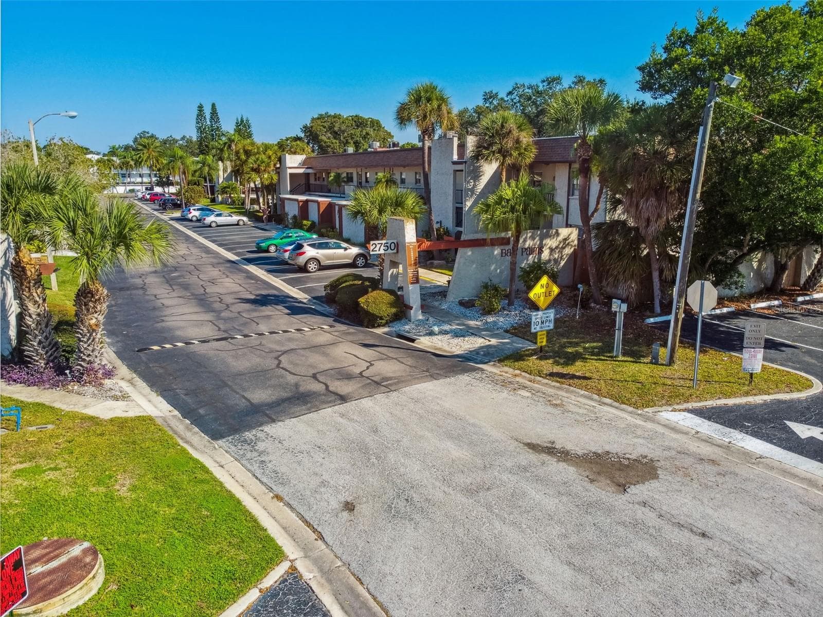 Entrance to community - 2750 E BAY DR #12B, LARGO