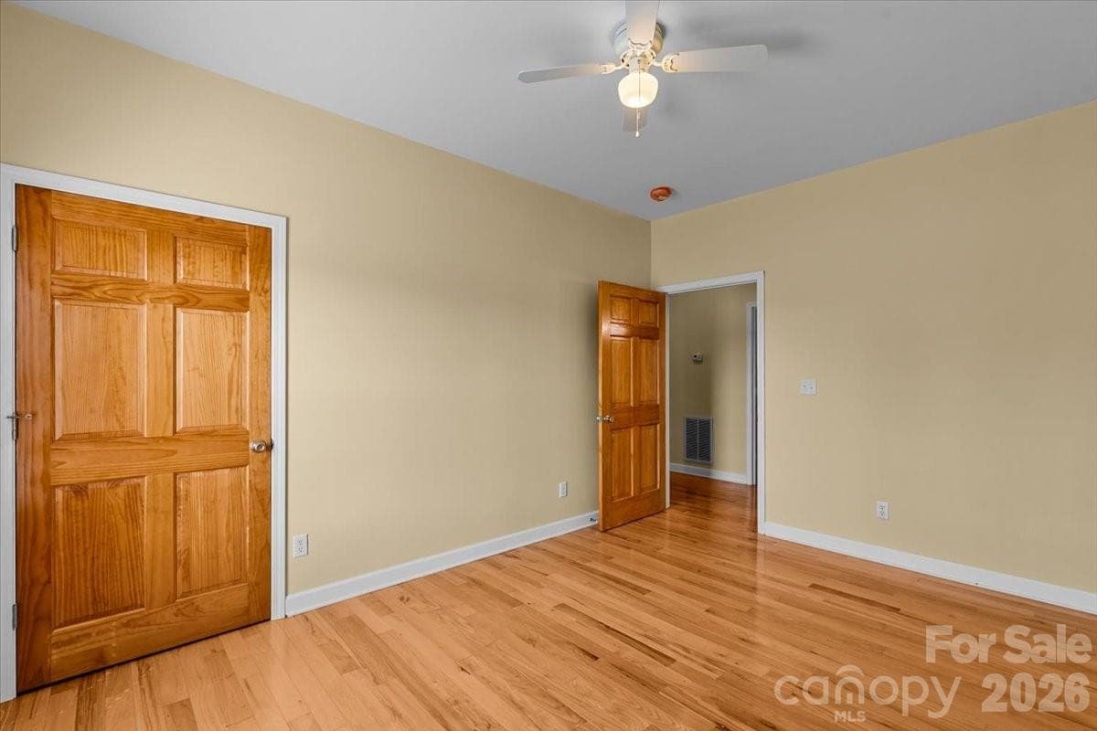 Single Family Residence at 2536 Tyro Road, Lexington, photo 16 of 47