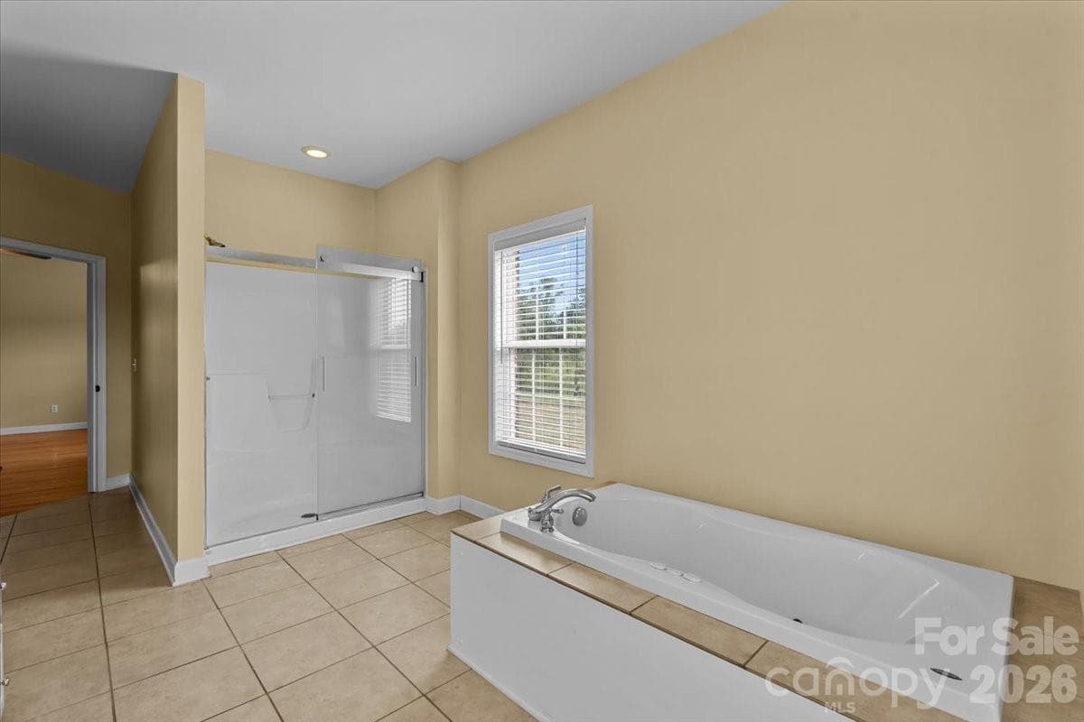 Single Family Residence at 2536 Tyro Road, Lexington, photo 20 of 47