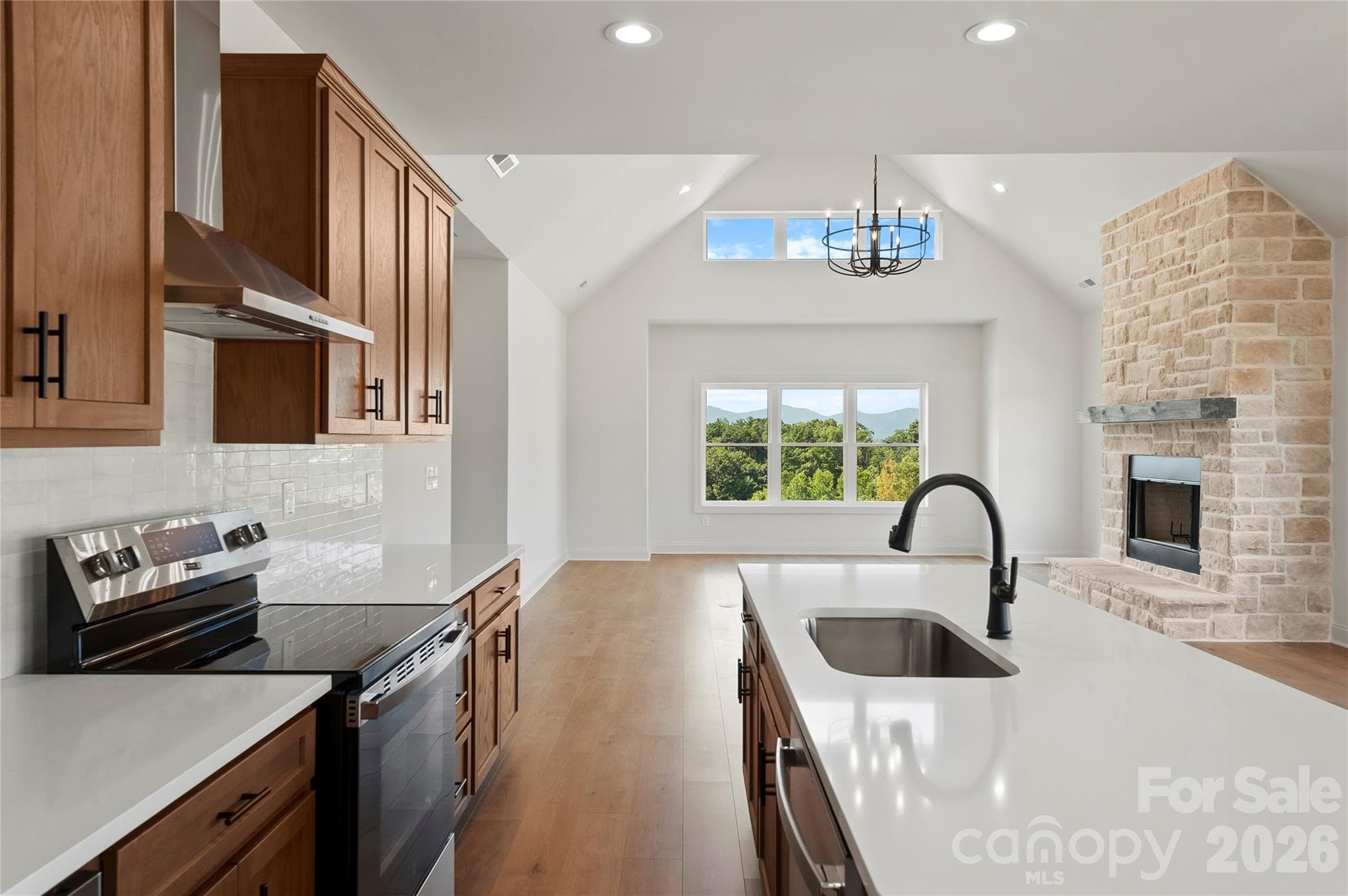 Single Family Residence at 11 Sky Drive S, Asheville, photo 17 of 31